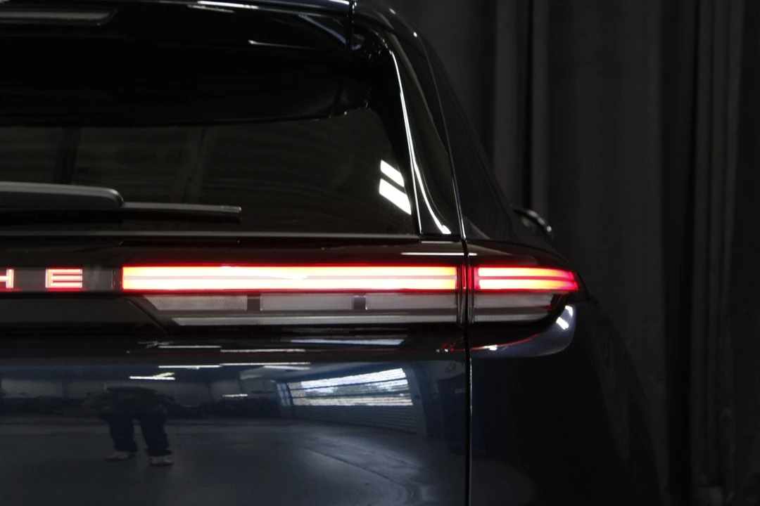 2026 Porsche 9Y0/9Y3 Cayenne - Image 22 of 31