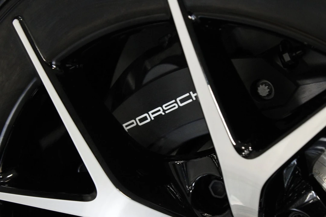 2026 Porsche 9Y0/9Y3 Cayenne - Image 27 of 31