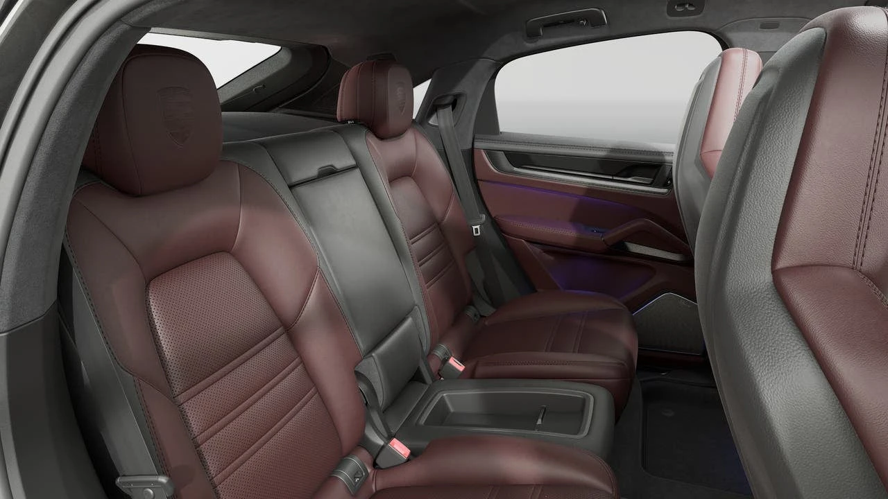 2026 Porsche 9Y0/9Y3 Cayenne GTS - Image 13 of 14