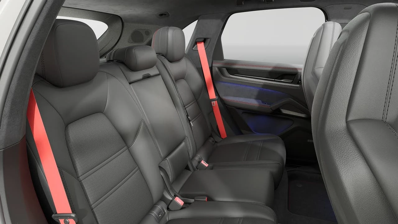 2026 Porsche 9Y0/9Y3 Cayenne GTS - Image 13 of 14