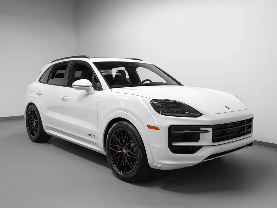 2026 Porsche 9Y0/9Y3 Cayenne GTS - Image 10 of 14