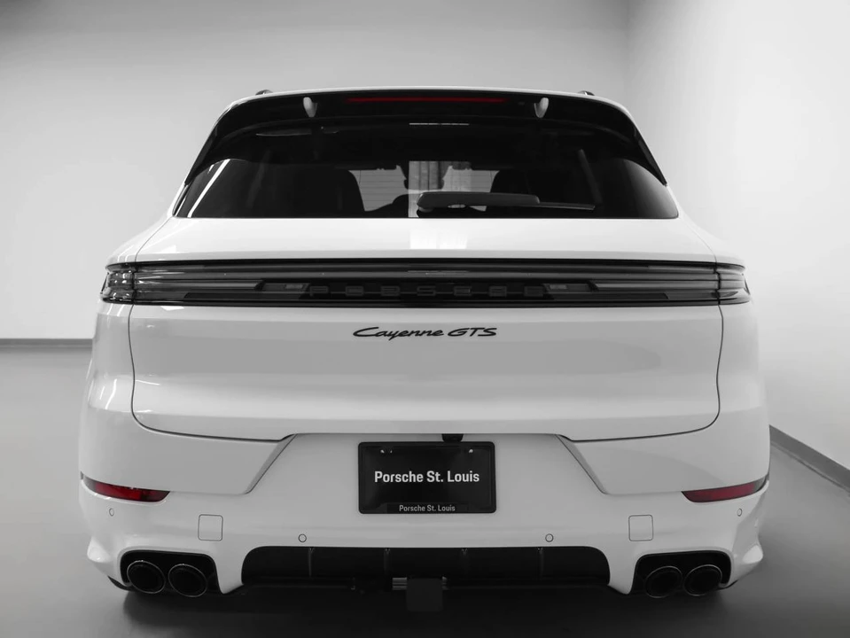 2026 Porsche 9Y0/9Y3 Cayenne GTS - Image 11 of 14