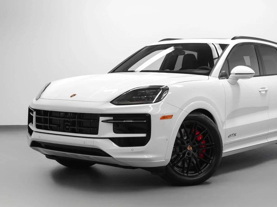 2026 Porsche 9Y0/9Y3 Cayenne GTS - Image 7 of 14