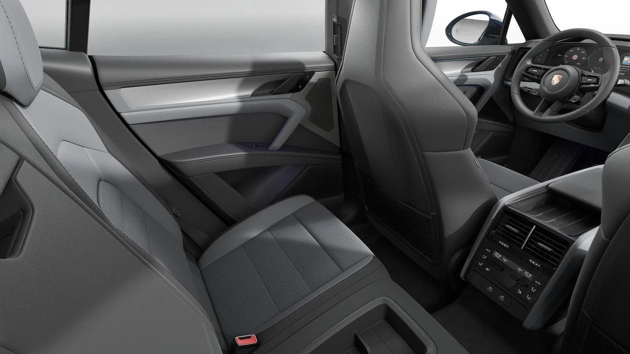2026 Porsche 9Y0/9Y3 Cayenne Coupe - Image 14 of 14
