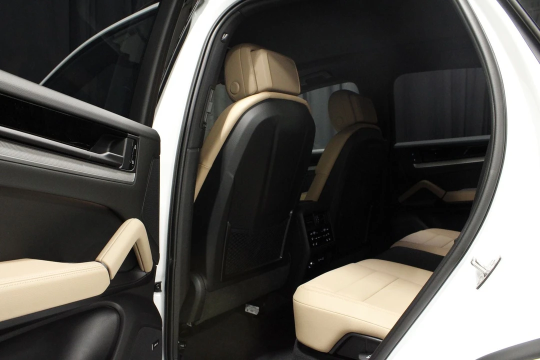2026 Porsche 9Y0/9Y3 Cayenne - Image 19 of 31