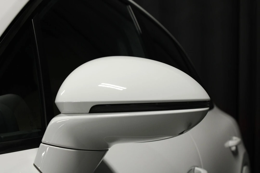2026 Porsche 9Y0/9Y3 Cayenne - Image 23 of 31