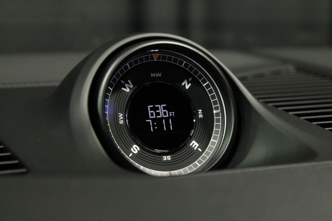 2026 Porsche 9Y0/9Y3 Cayenne - Image 30 of 31