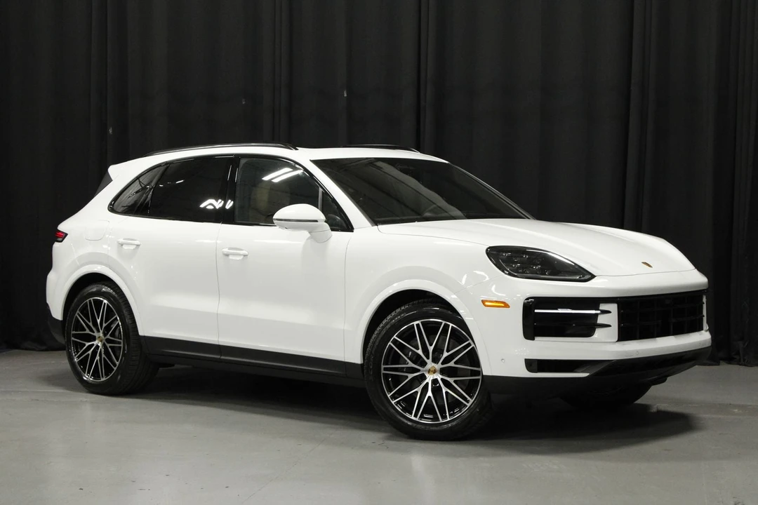 2026 Porsche 9Y0/9Y3 Cayenne - Image 7 of 31