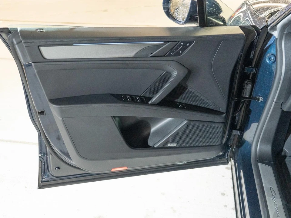 2026 Porsche 9Y0/9Y3 Cayenne Coupe - Image 16 of 27