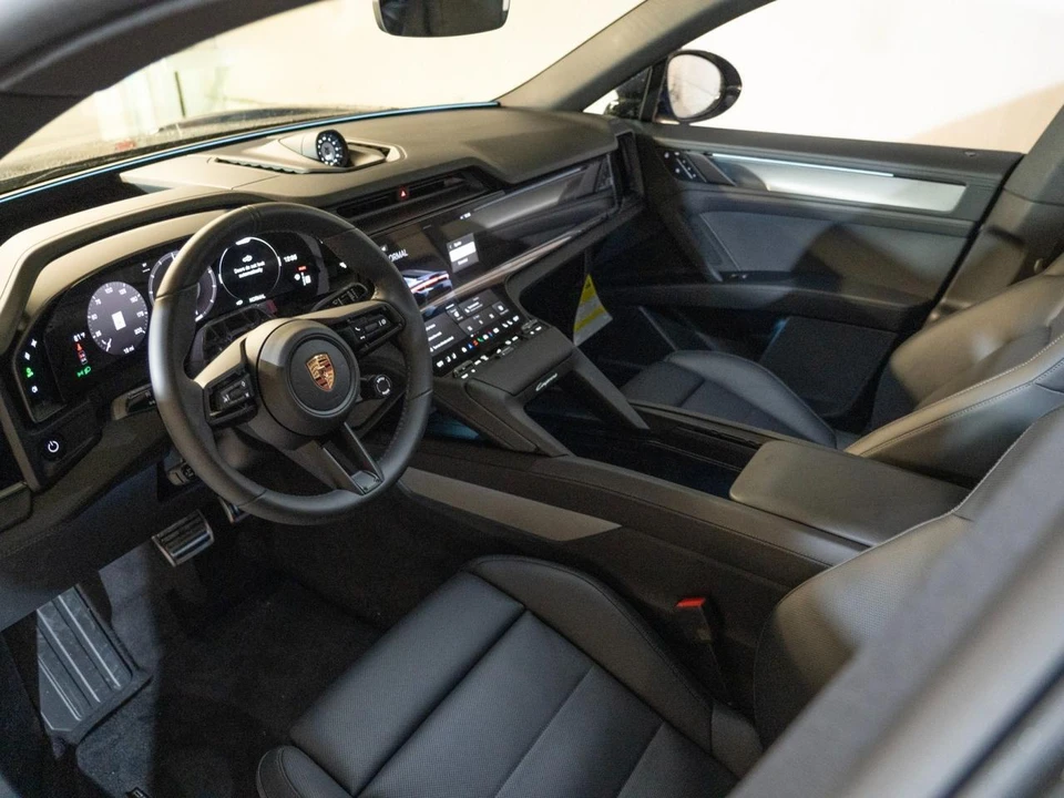 2026 Porsche 9Y0/9Y3 Cayenne Coupe - Image 4 of 27