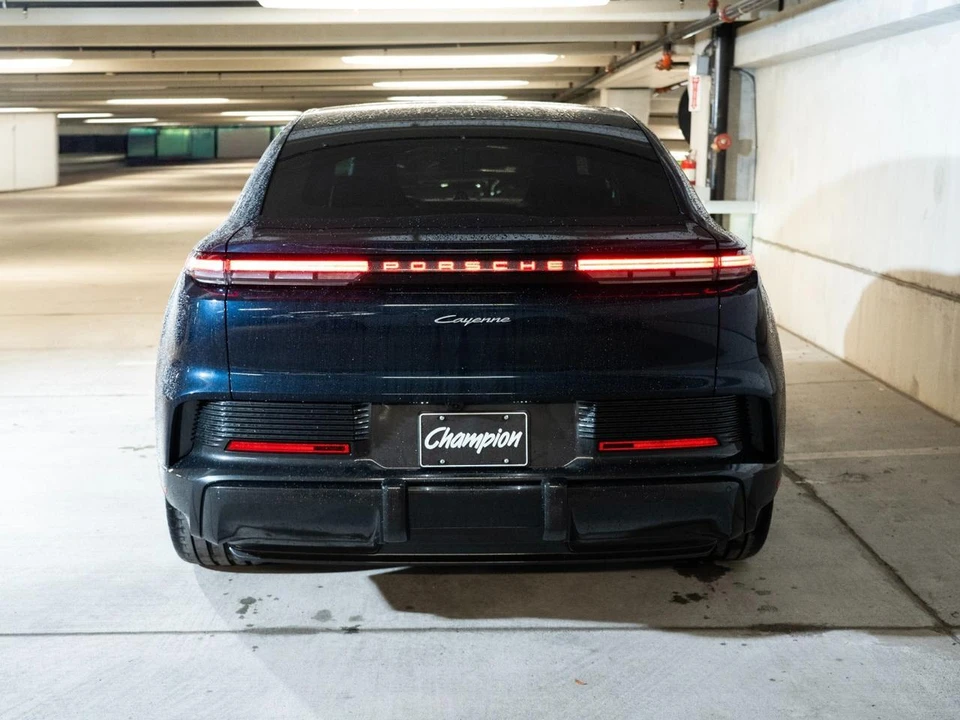 2026 Porsche 9Y0/9Y3 Cayenne Coupe - Image 10 of 27