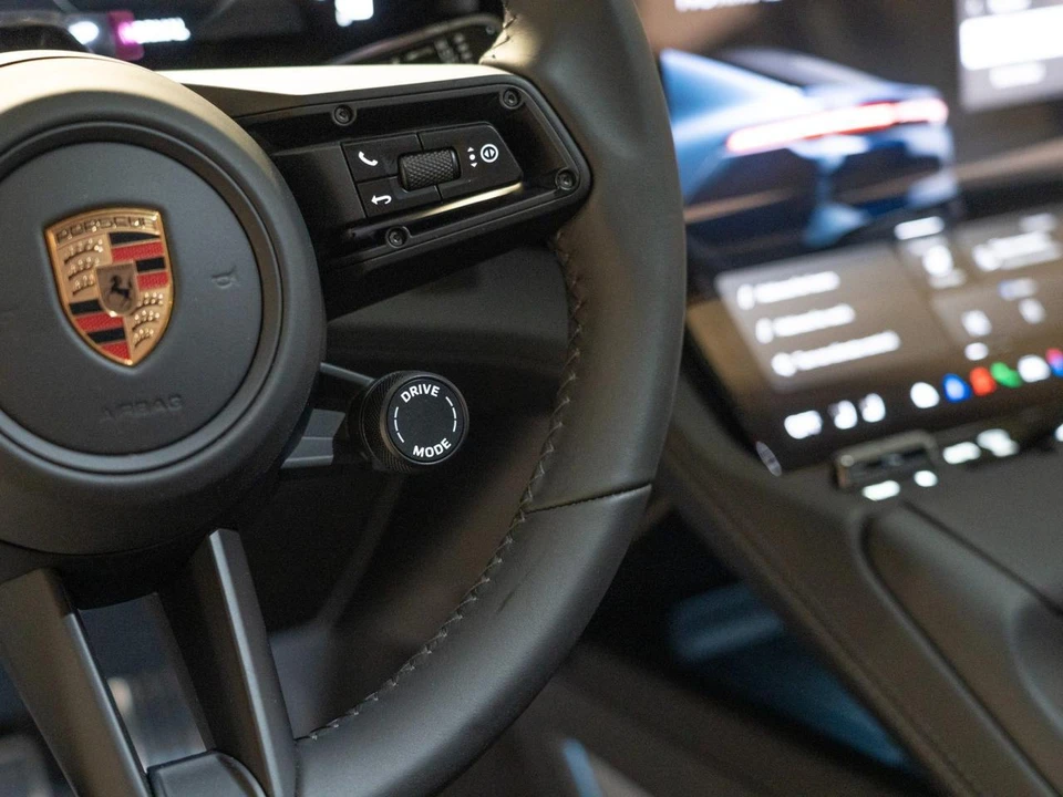 2026 Porsche 9Y0/9Y3 Cayenne Coupe - Image 23 of 27