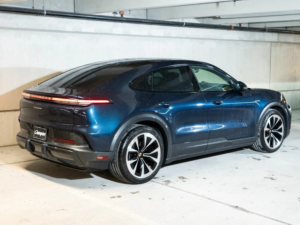 2026 Porsche 9Y0/9Y3 Cayenne Coupe - Image 9 of 27