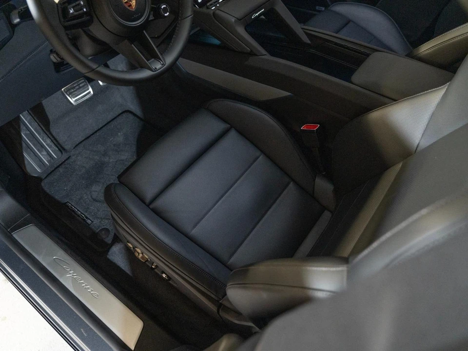 2026 Porsche 9Y0/9Y3 Cayenne Coupe - Image 11 of 23