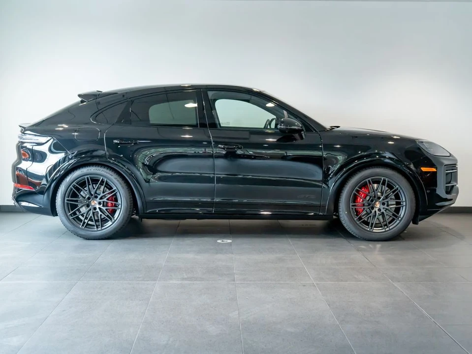 2026 Porsche 9Y0/9Y3 Cayenne Coupe - Image 9 of 31