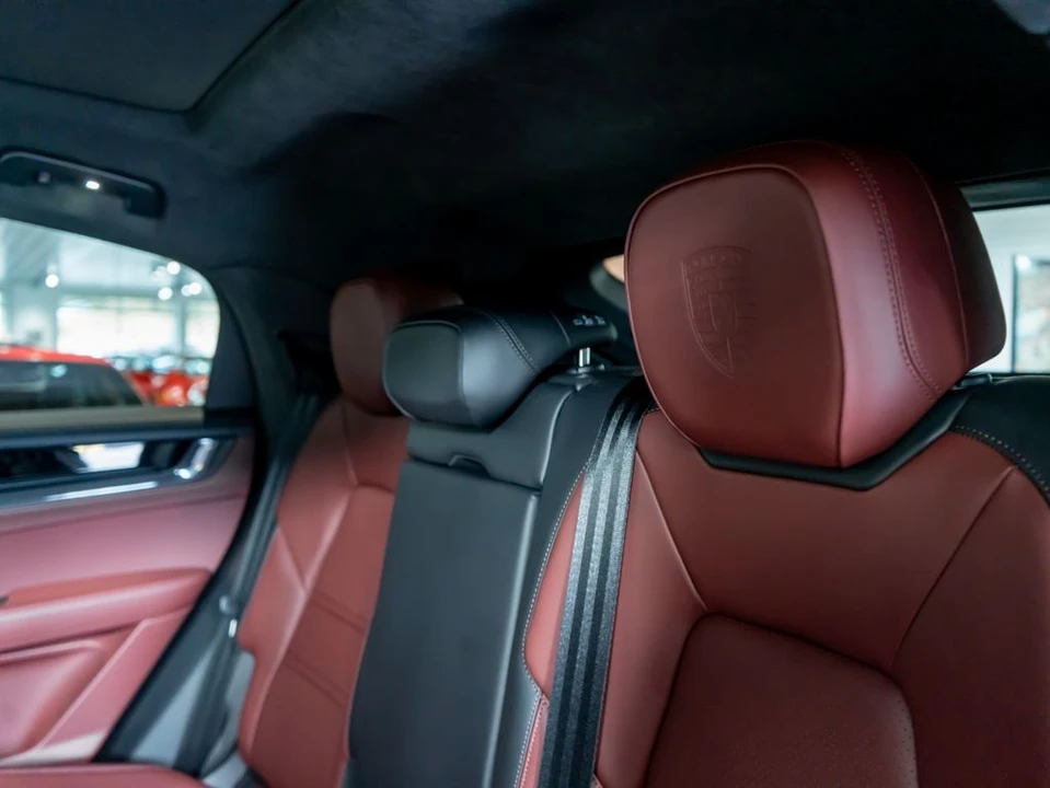 2026 Porsche 9Y0/9Y3 Cayenne Coupe - Image 26 of 31
