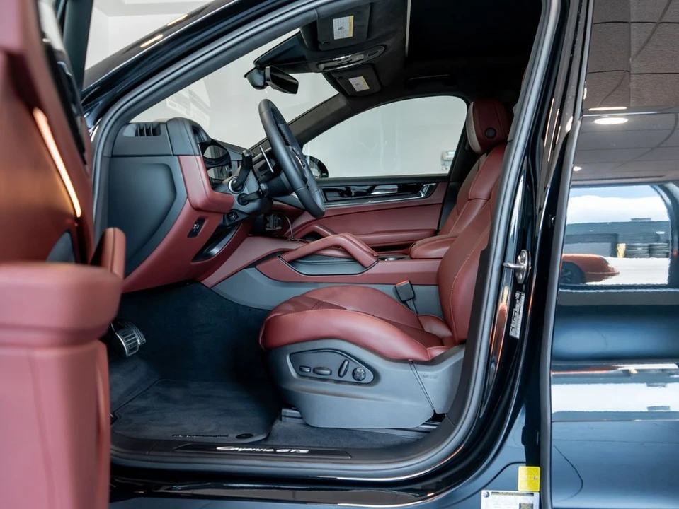 2026 Porsche 9Y0/9Y3 Cayenne Coupe - Image 6 of 31