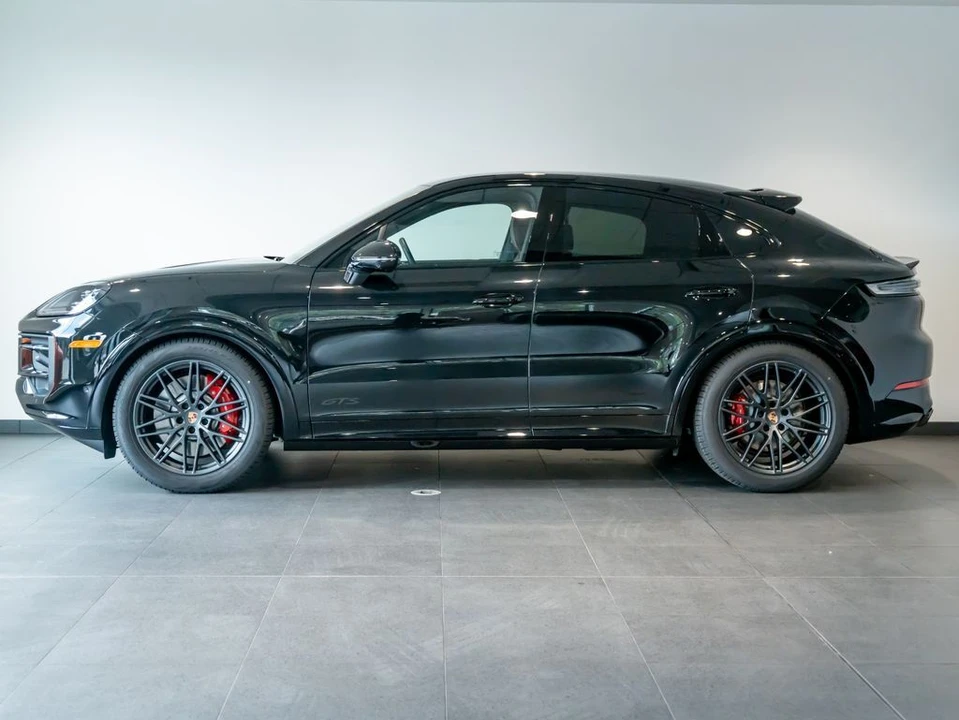 2026 Porsche 9Y0/9Y3 Cayenne Coupe - Image 3 of 31