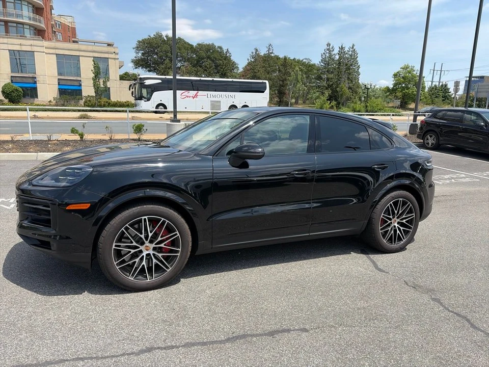 2026 Porsche - Image 2 of 5