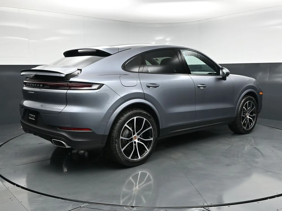 2026 Porsche 9Y0/9Y3 Cayenne - Image 8 of 31