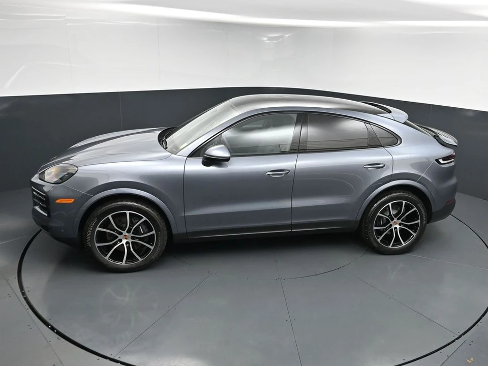 2026 Porsche 9Y0/9Y3 Cayenne - Image 13 of 31