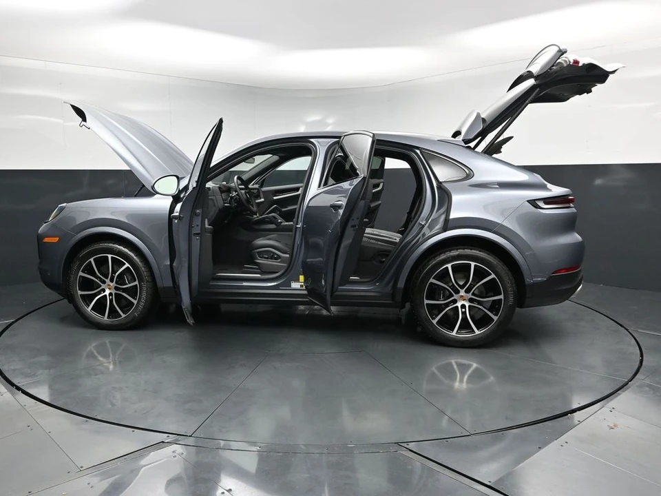2026 Porsche 9Y0/9Y3 Cayenne - Image 30 of 31
