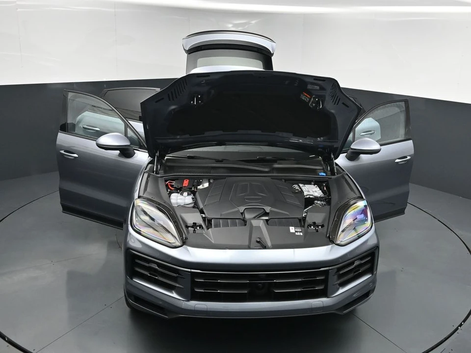2026 Porsche 9Y0/9Y3 Cayenne - Image 28 of 31