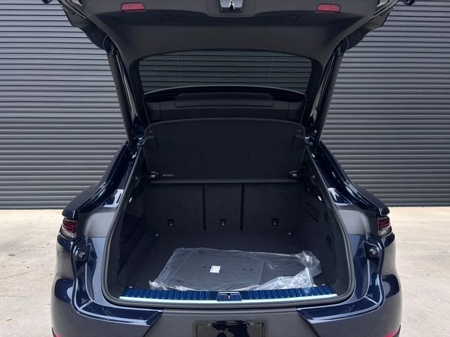 2026 Porsche 9Y0/9Y3 Cayenne - Image 29 of 31