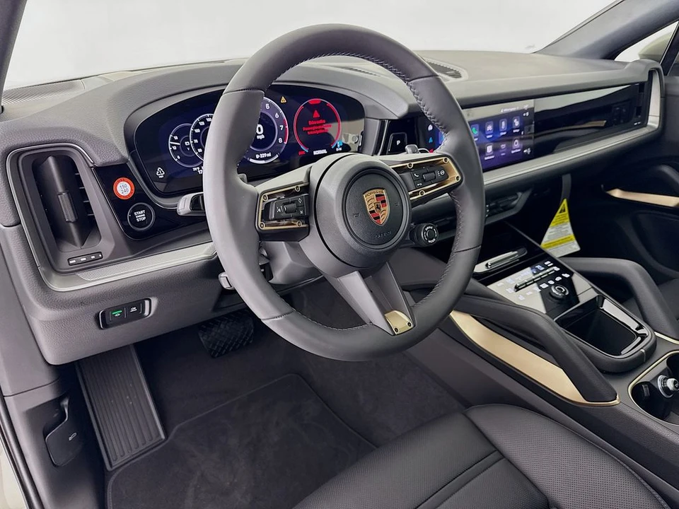 2026 Porsche 9Y0/9Y3 Cayenne Coupe - Image 4 of 31