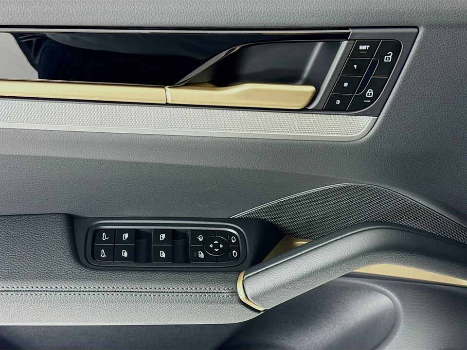 2026 Porsche 9Y0/9Y3 Cayenne Coupe - Image 11 of 31