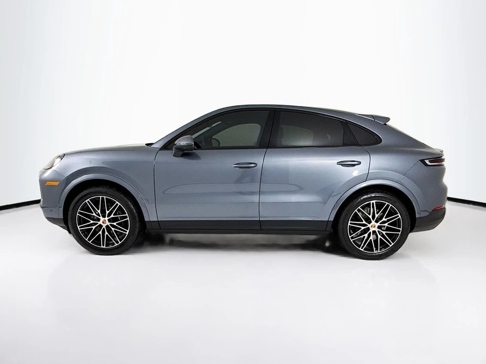 2026 Porsche 9Y0/9Y3 Cayenne Coupe - Image 2 of 31