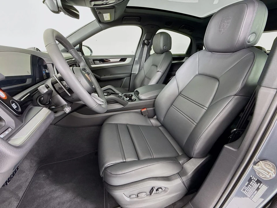 2026 Porsche 9Y0/9Y3 Cayenne Coupe - Image 5 of 31