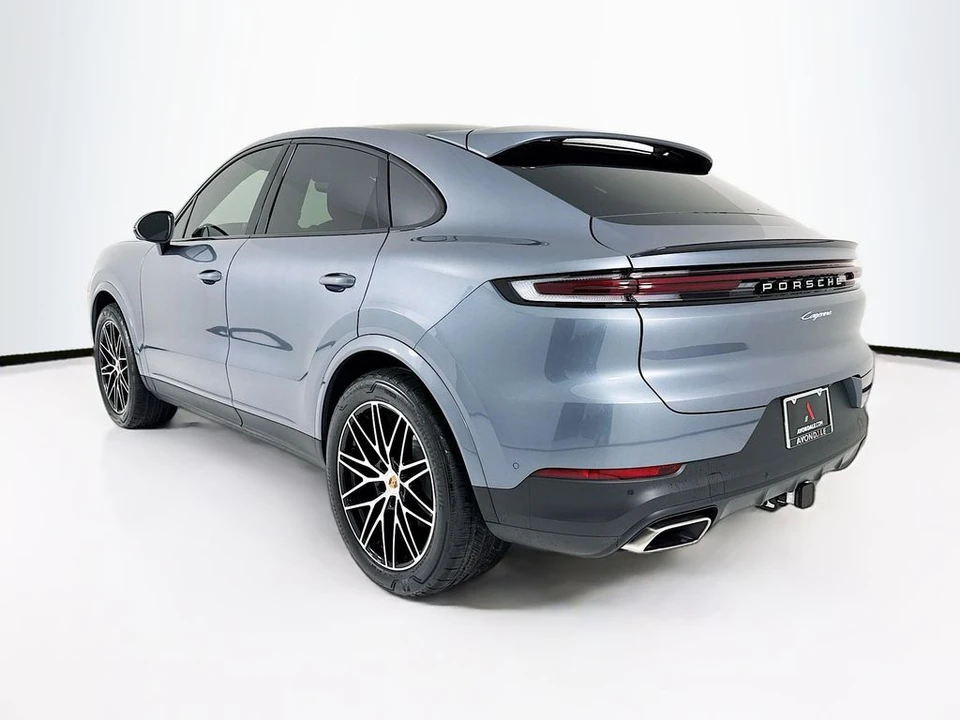 2026 Porsche 9Y0/9Y3 Cayenne Coupe - Image 3 of 31