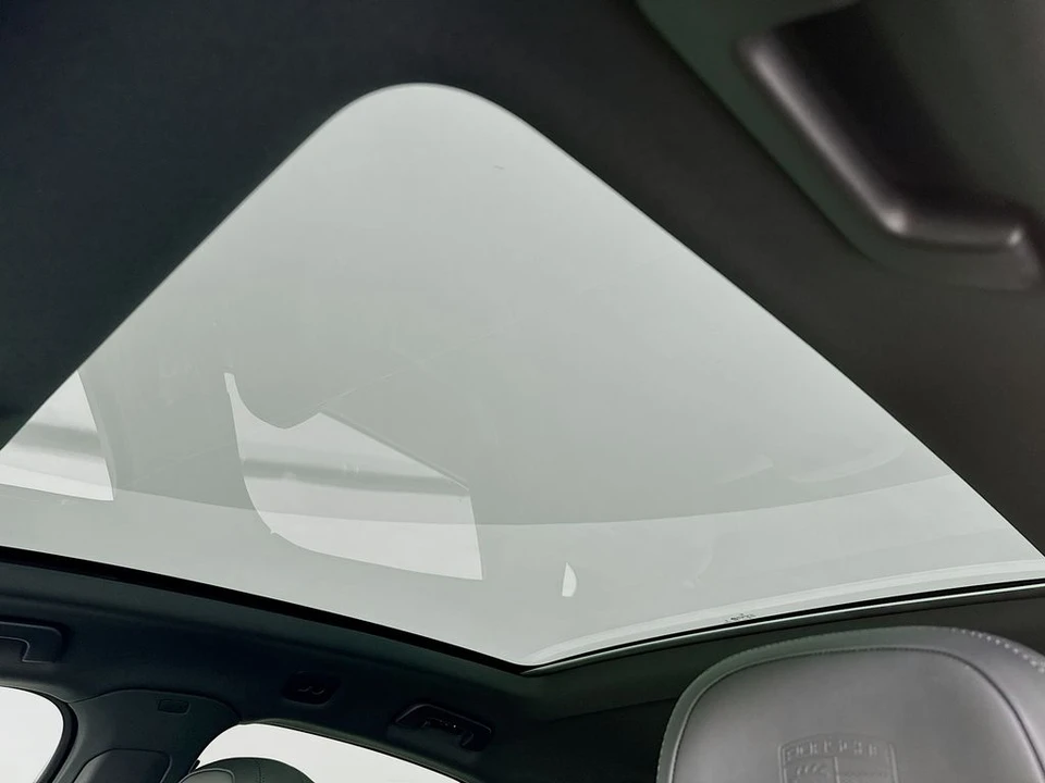 2026 Porsche 9Y0/9Y3 Cayenne Coupe - Image 25 of 31