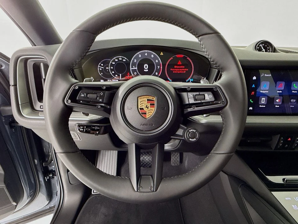 2026 Porsche 9Y0/9Y3 Cayenne Coupe - Image 17 of 31