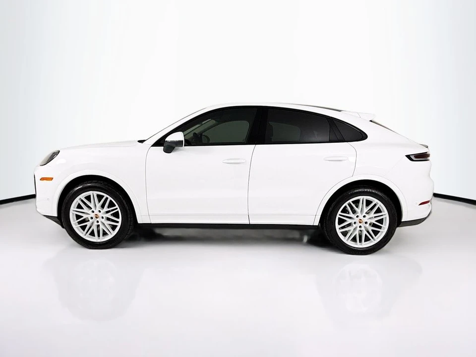 2026 Porsche 9Y0/9Y3 Cayenne Coupe - Image 2 of 31