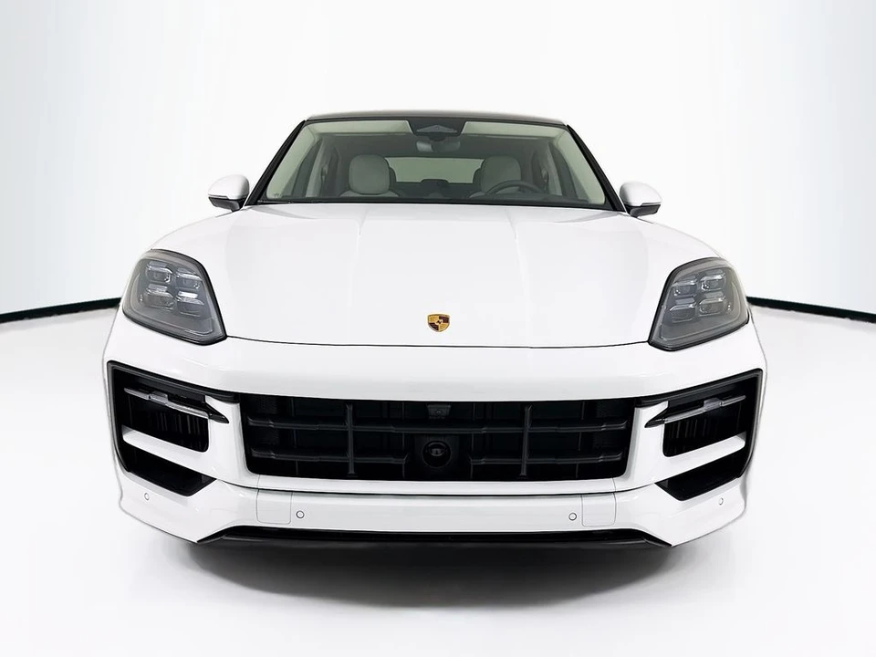 2026 Porsche 9Y0/9Y3 Cayenne Coupe - Image 6 of 31