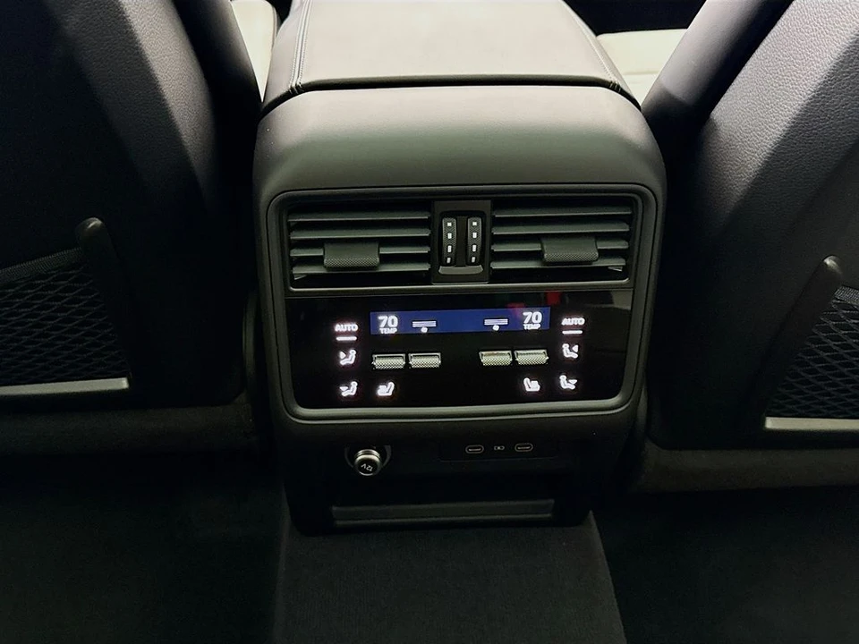 2026 Porsche 9Y0/9Y3 Cayenne Coupe - Image 29 of 31