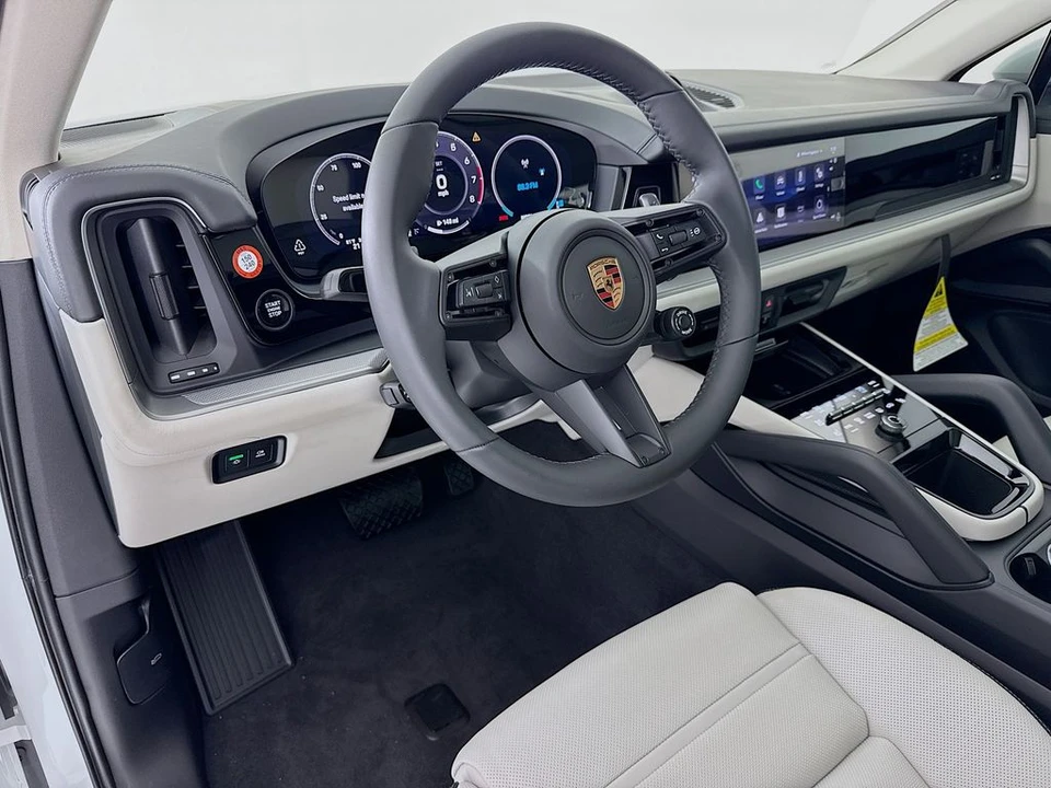 2026 Porsche 9Y0/9Y3 Cayenne Coupe - Image 4 of 31