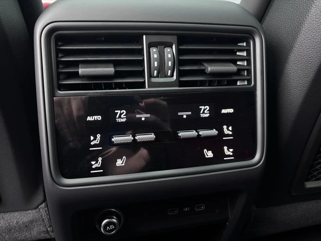 2026 Porsche 9Y0/9Y3 Cayenne - Image 28 of 31
