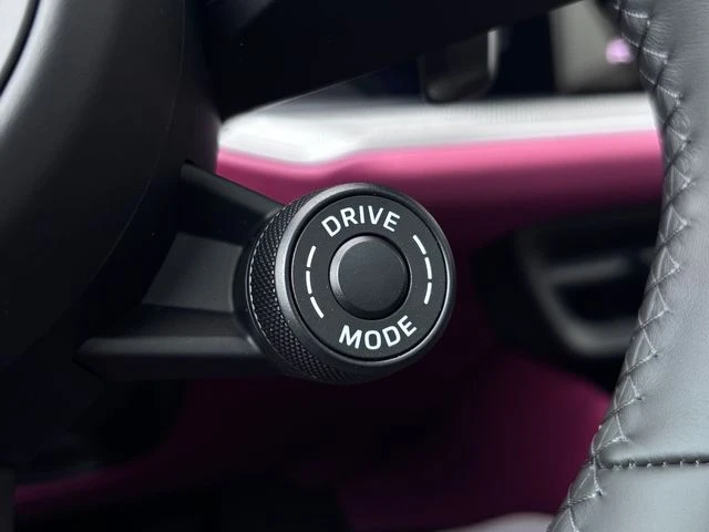 2026 Porsche 9Y0/9Y3 Cayenne - Image 19 of 31