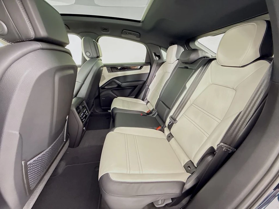 2026 Porsche 9Y0/9Y3 Cayenne Coupe - Image 26 of 31