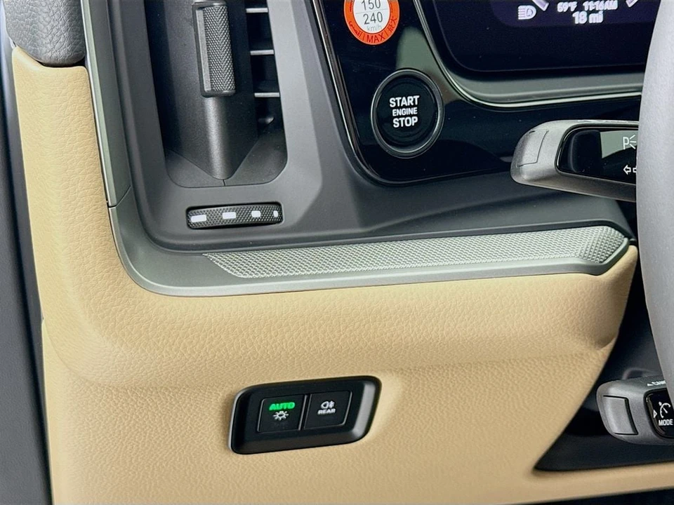 2026 Porsche 9Y0/9Y3 Cayenne Coupe - Image 16 of 31