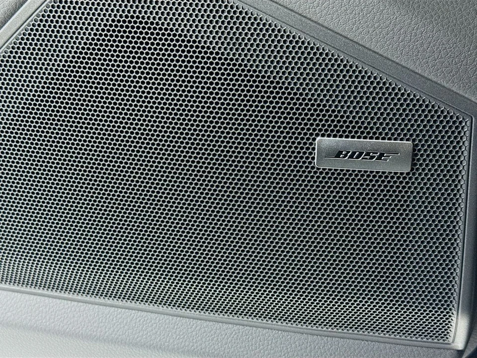 2026 Porsche 9Y0/9Y3 Cayenne Coupe - Image 13 of 31