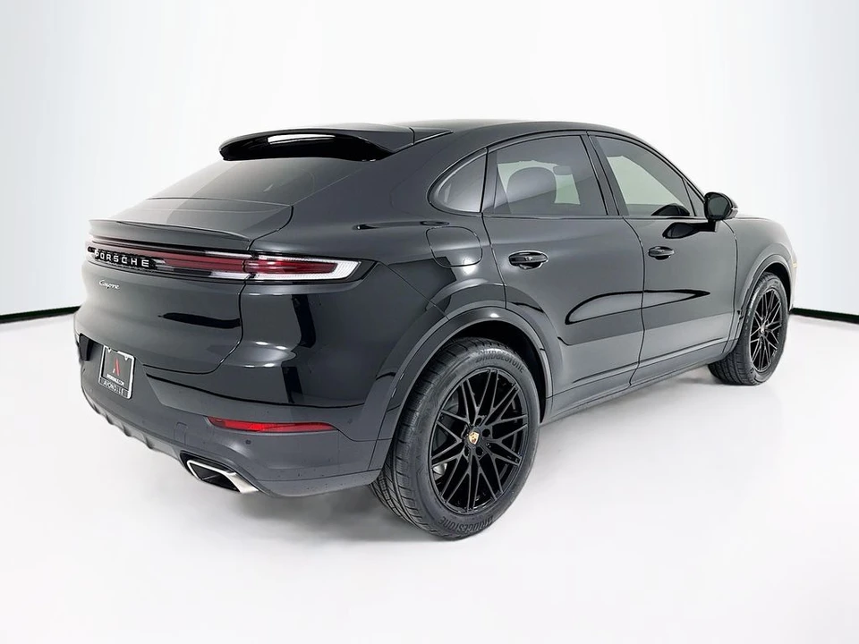2026 Porsche 9Y0/9Y3 Cayenne Coupe - Image 9 of 31