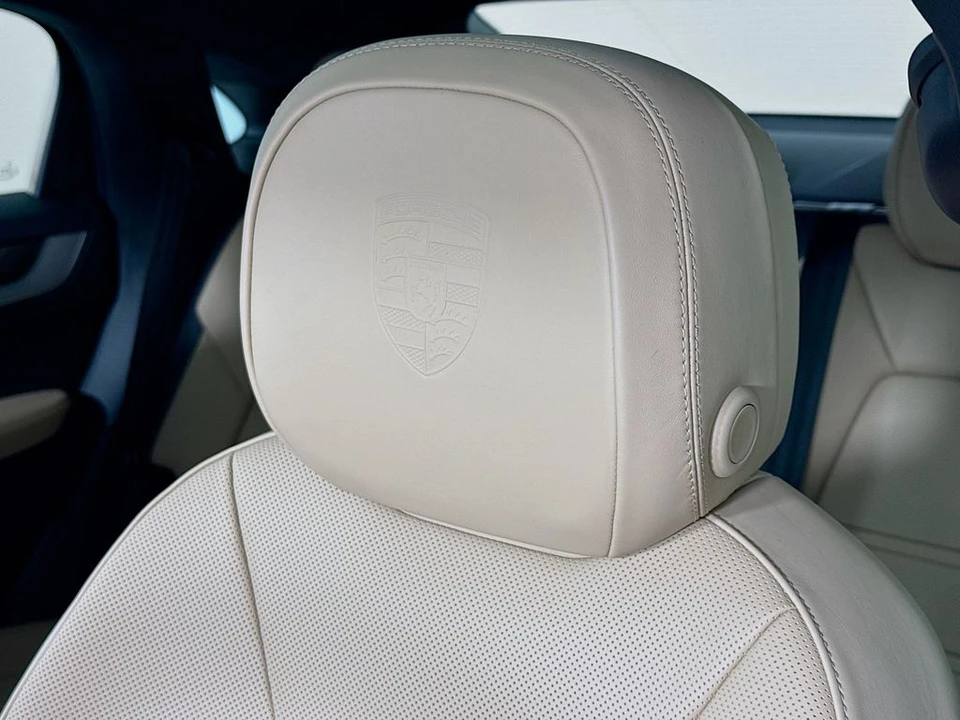 2026 Porsche 9Y0/9Y3 Cayenne Coupe - Image 15 of 31