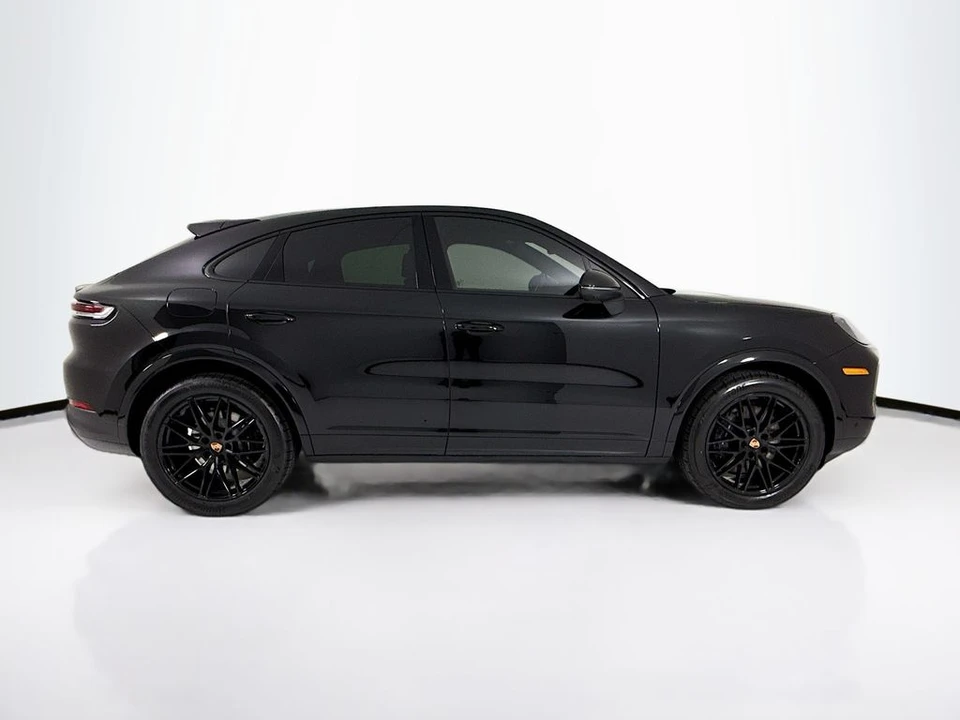 2026 Porsche 9Y0/9Y3 Cayenne Coupe - Image 8 of 31