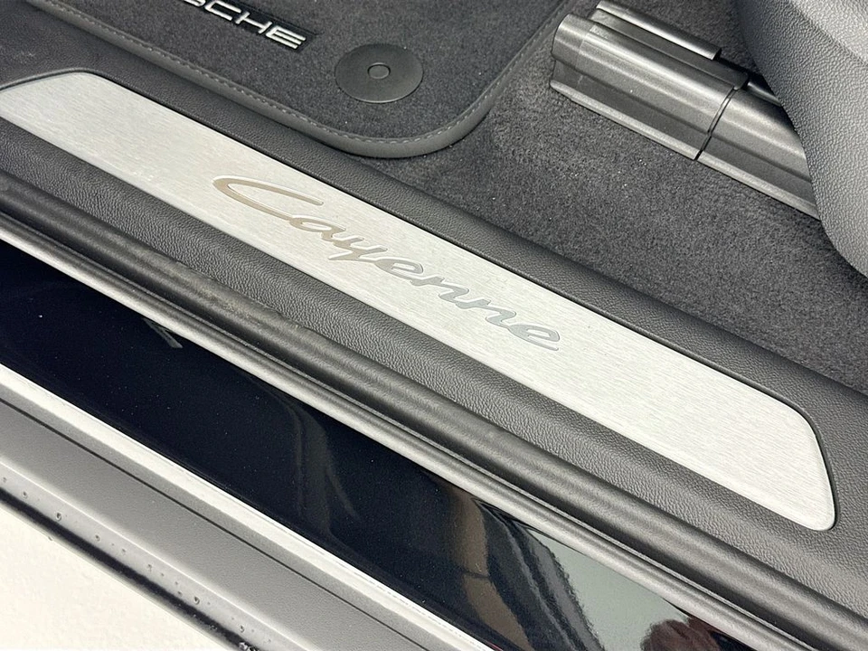2026 Porsche 9Y0/9Y3 Cayenne Coupe - Image 12 of 31