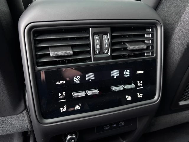 2026 Porsche 9Y0/9Y3 Cayenne Coupe - Image 27 of 31