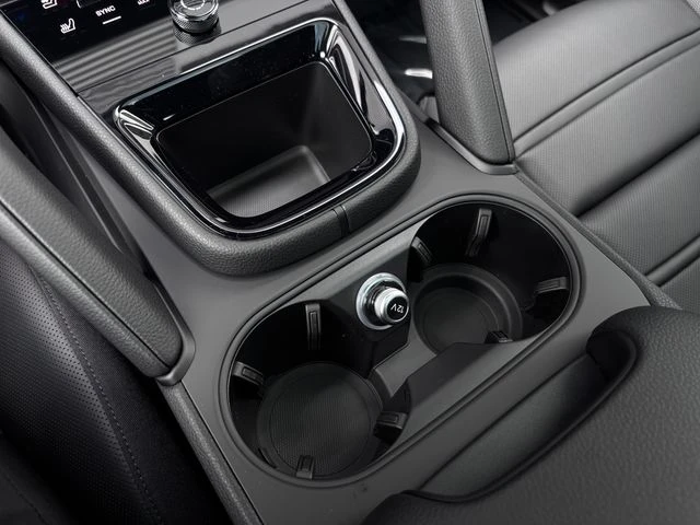 2026 Porsche 9Y0/9Y3 Cayenne Coupe - Image 25 of 31